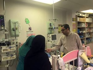 رادیو سلامت در بخش ICUP3کنار کودکان پیوندی و پزشکان و پرستاران مرکز قلب و عروق شهید رجایی در ماه مبارک رمضان: عکس شماره 6 / 12